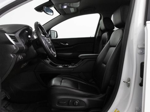 Certified 2023 GMC Acadia SLT image 17