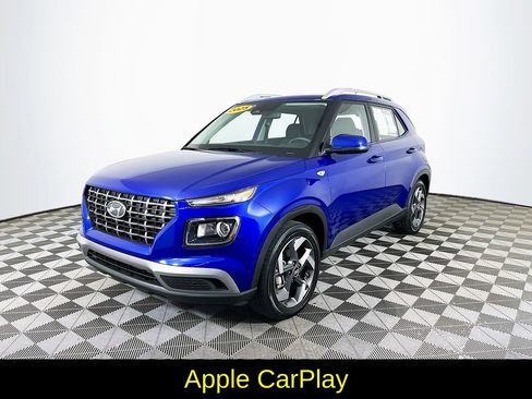 Used 2025 Hyundai Venue SEL FWD image 5