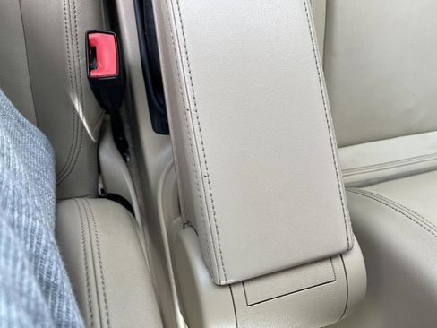 Used 2013 Volkswagen Beetle TDI image 22