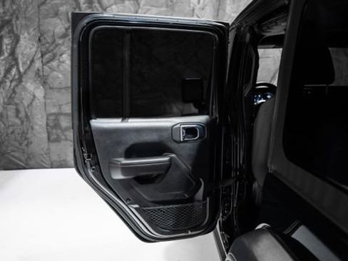 Used 2023 Jeep Wrangler Unlimited w/ Cold Weather Group AWD/4WD image 6