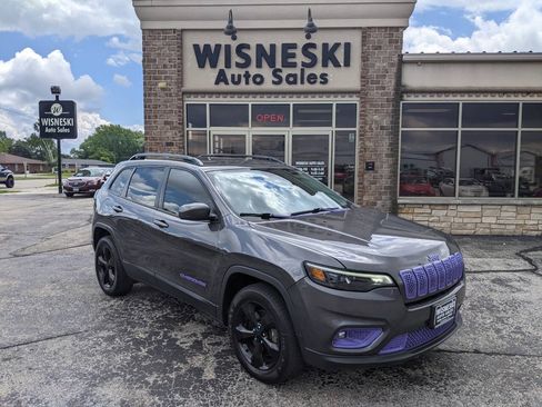 Used 2019 Jeep Cherokee Latitude Plus AWD/4WD image 1