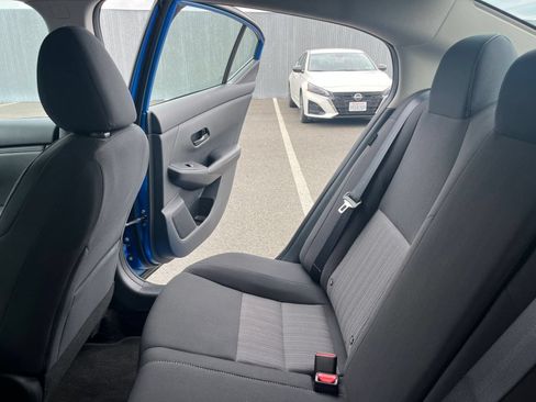 Used 2025 Nissan Sentra SV FWD image 33