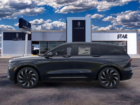 New 2026 Lincoln Nautilus Reserve w/ Jet Appearance Package AWD/4WD image 3