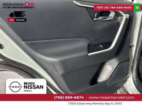 Used 2020 Toyota RAV4 XLE image 33