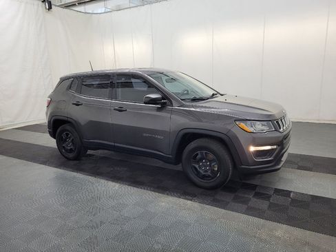 Used 2019 Jeep Compass Sport FWD image 11