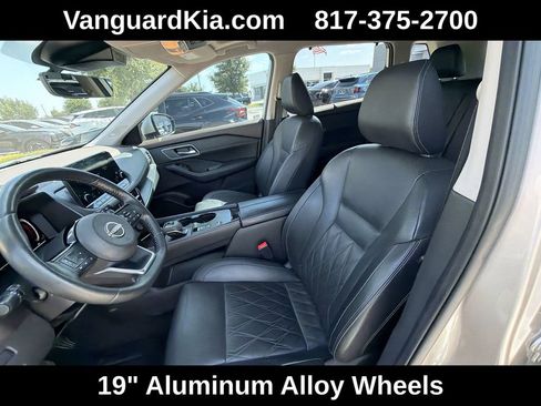 Used 2022 Nissan Rogue Platinum w/ Head-Up Display Package FWD image 15