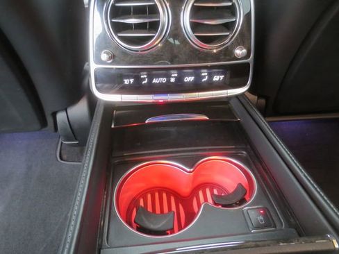 Used 2014 Mercedes-Benz S 63 AMG 4MATIC Sedan image 19