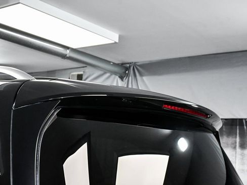 Used 2025 Mercedes-Benz GLS 450 4MATIC image 88