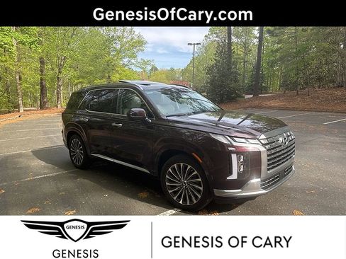 Used 2024 Hyundai Palisade Calligraphy image 1