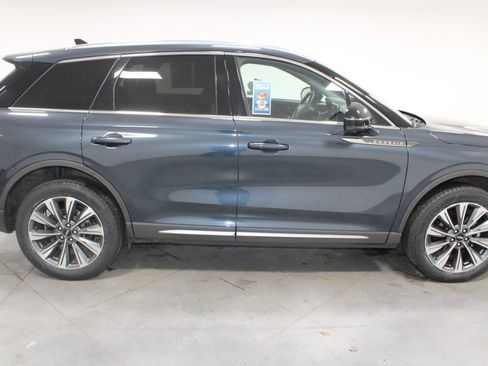 Used 2022 Lincoln Corsair Reserve w/ Equipment Group 201A image 11