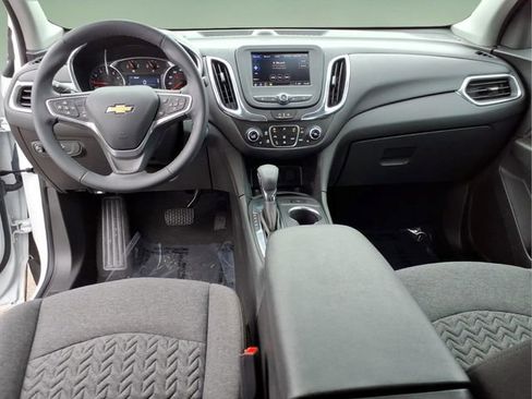 Used 2023 Chevrolet Equinox LT FWD image 13