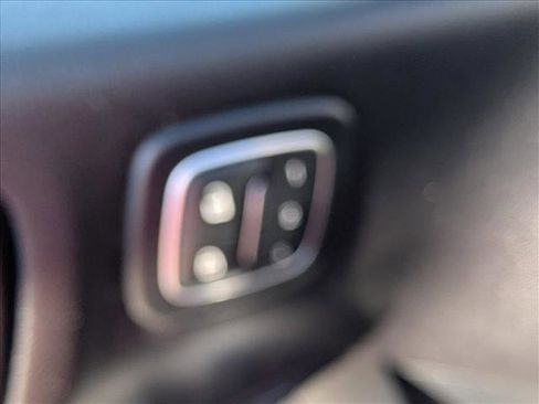 Used 2020 Ford Escape Titanium image 31