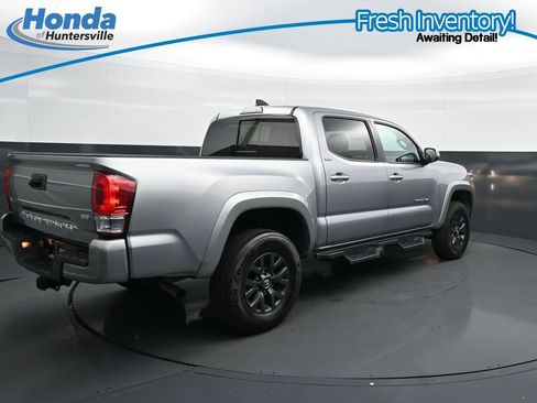 Used 2023 Toyota Tacoma SR5 w/ Technology Package AWD/4WD image 10