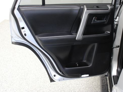 Used 2024 Toyota 4Runner SR5 Premium w/ Moonroof Package RWD image 28