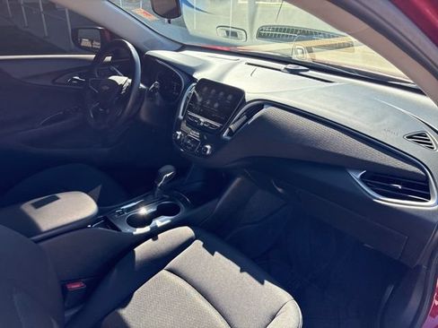 Used 2024 Chevrolet Malibu RS FWD image 20