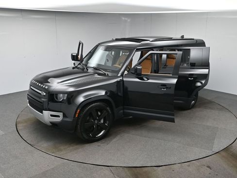 Used 2024 Land Rover Defender 130 S image 66