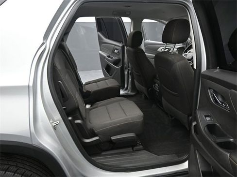 Used 2021 Chevrolet Traverse LT w/ LPO, Floor Liner Package image 14