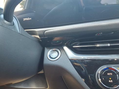 Used 2024 Buick Envista Sport Touring w/ Convenience I Package FWD image 20