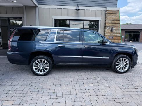 Used 2020 Cadillac Escalade ESV Premium Luxury AWD/4WD image 7