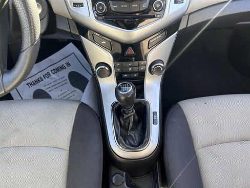 Used 2016 Chevrolet Cruze LS image 38