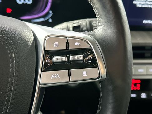 Used 2023 Kia Telluride EX w/ EX Captain's Chair Package image 19