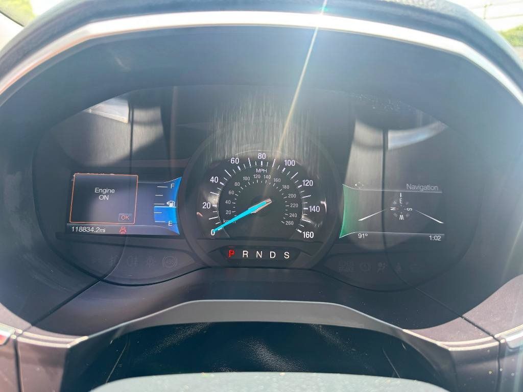 Used 2017 Ford Edge Titanium w/ Technology Package FWD image 14