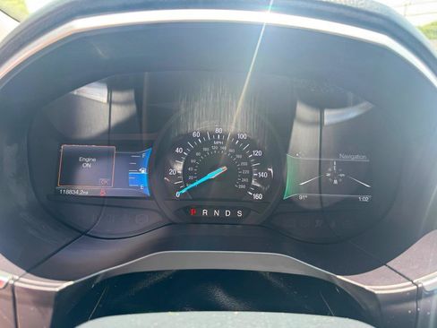 Used 2017 Ford Edge Titanium w/ Technology Package FWD image 14