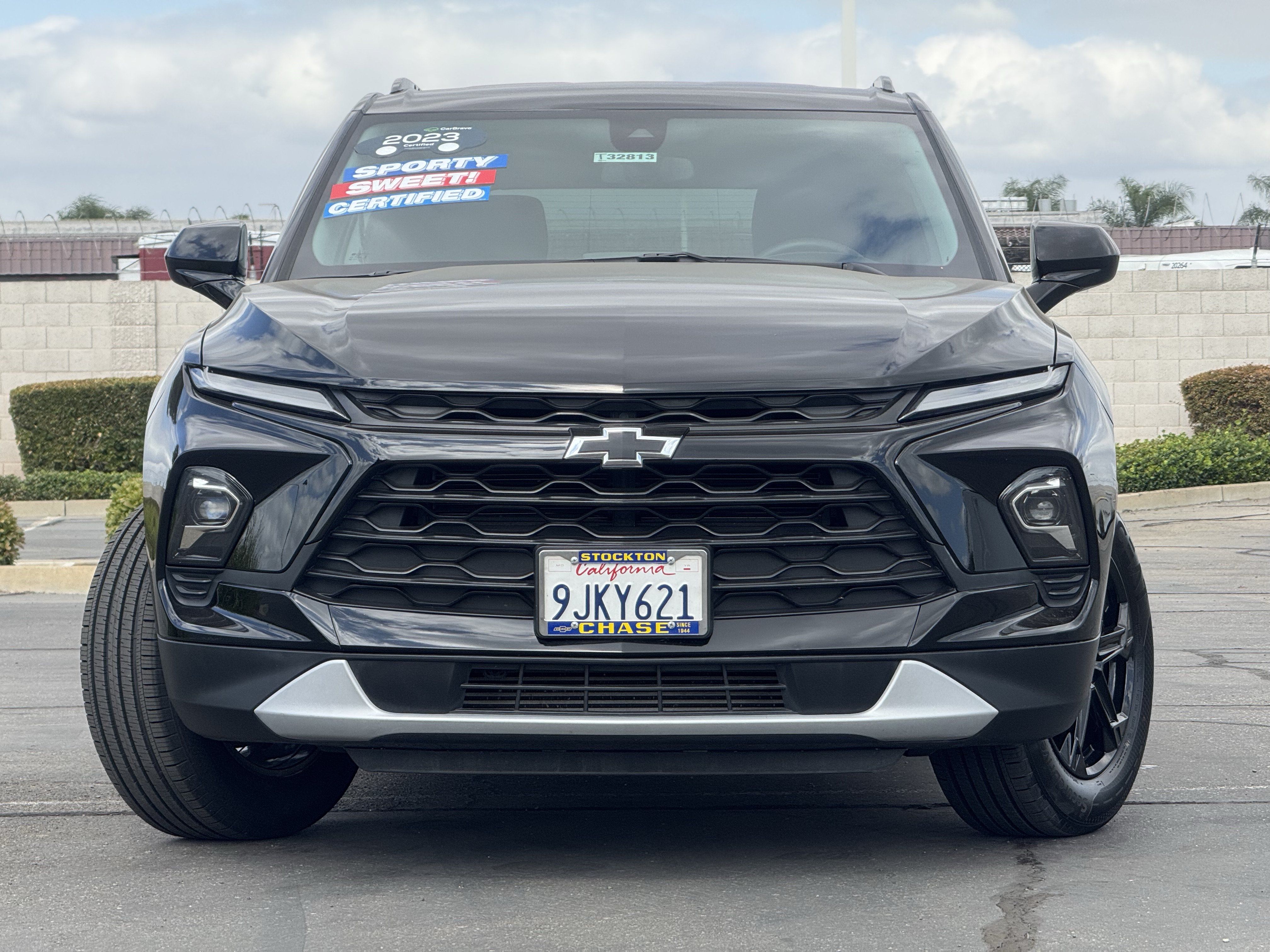 Used 2023 Chevrolet Blazer LT w/ Midnight/Sport Edition FWD image 2
