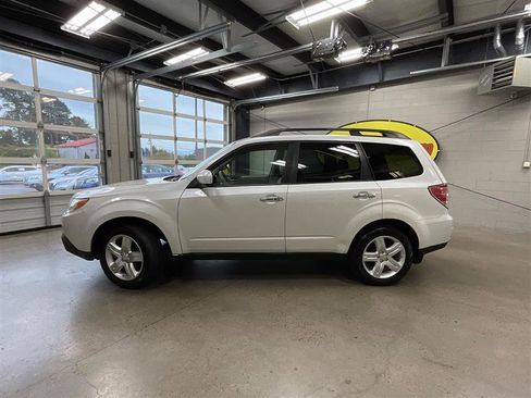 Used 2009 Subaru Forester 2.5X AWD/4WD image 2