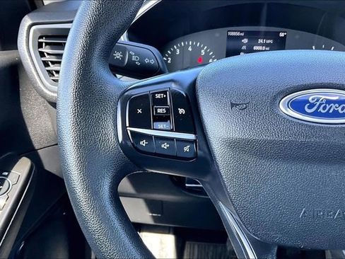 Used 2022 Ford Escape SE image 11