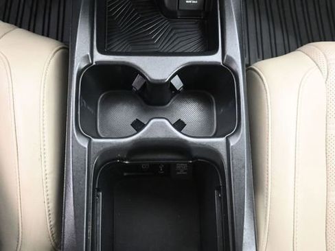 Used 2019 Honda CR-V Touring image 20