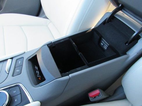 Certified 2024 Cadillac XT6 Premium Luxury w/ LPO, Floor Liner Package image 22