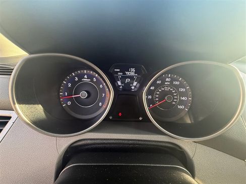 Used 2013 Hyundai Elantra GLS w/ Preferred Pkg FWD image 21