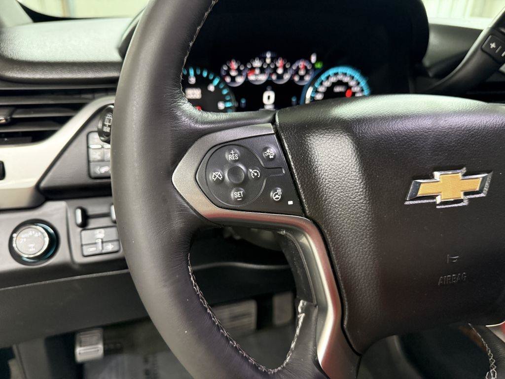 Used 2017 Chevrolet Suburban Premier AWD/4WD image 20