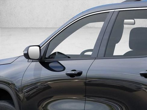New 2026 Chevrolet Traverse LT FWD image 12