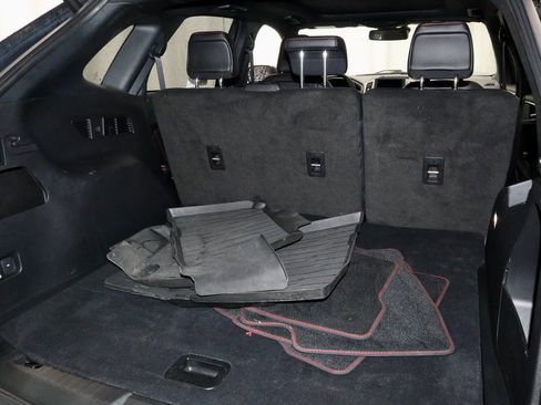 Certified 2024 Ford Edge ST-Line image 13