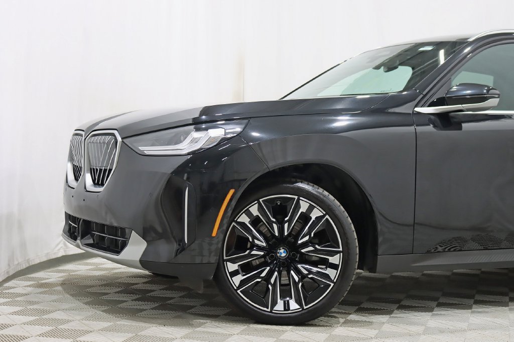 Used 2025 BMW X3 xDrive30i w/ Convenience Package AWD/4WD image 2