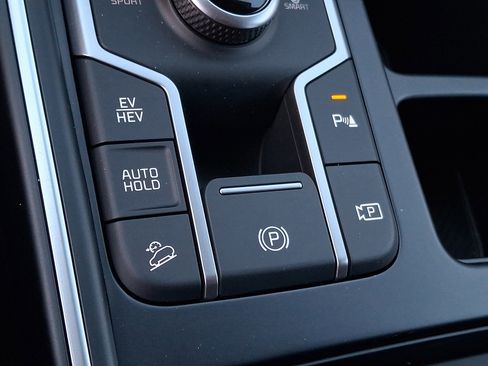 New 2025 Kia Sorento EX image 10