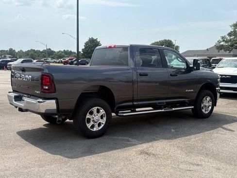 Used 2025 RAM 2500 Big Horn AWD/4WD image 8