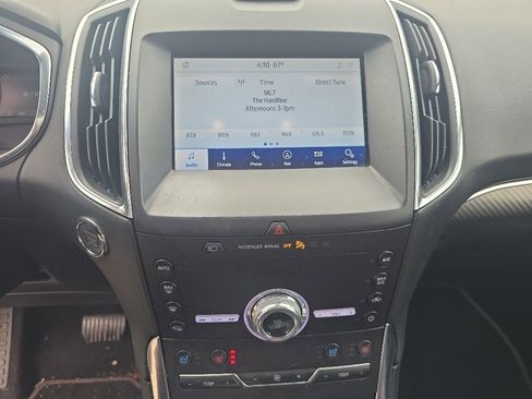 Used 2020 Ford Edge Titanium w/ Equipment Group 301A FWD image 14