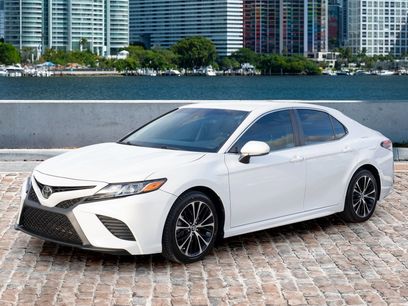 Used 2018 Toyota Camry SE