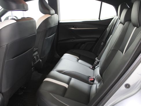 Used 2025 Toyota Camry SE image 20