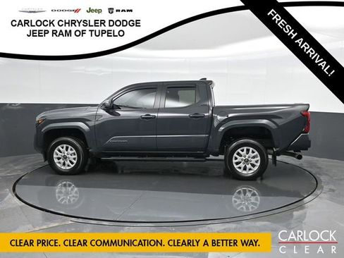 Used 2024 Toyota Tacoma 4x4 Double Cab image 8