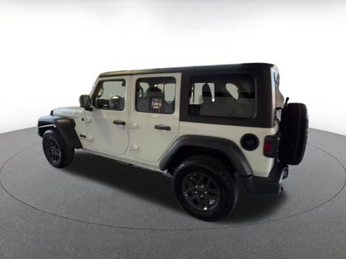 Used 2025 Jeep Wrangler Sport S image 15