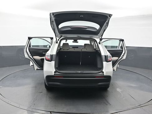 Certified 2023 Honda HR-V LX image 48