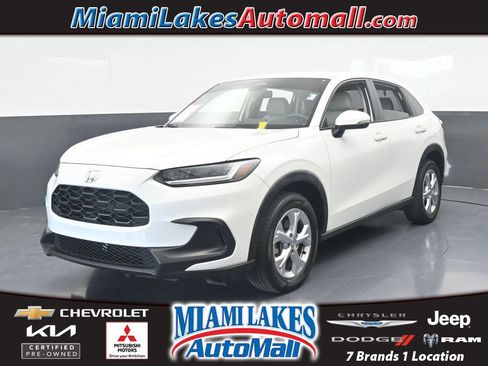 Used 2023 Honda HR-V LX image 1