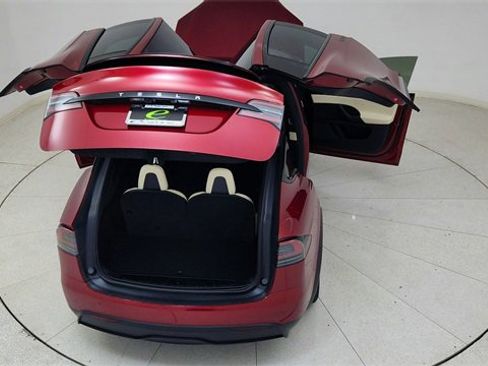 Used 2024 Tesla Model X image 95