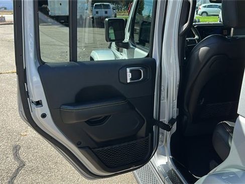 Used 2024 Jeep Wrangler Unlimited Sahara w/ Technology Group image 22