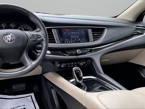 Used 2020 Buick Enclave Essence w/ LPO, Luxury Package FWD image 6