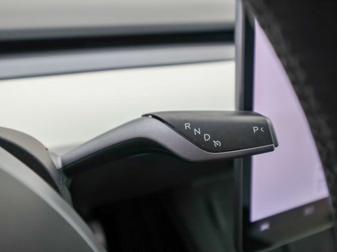 Used 2023 Tesla Model Y Performance image 43